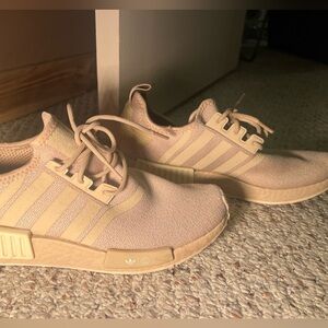 Adidas Sneakers
